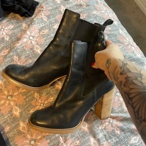 Stacked heel bootie